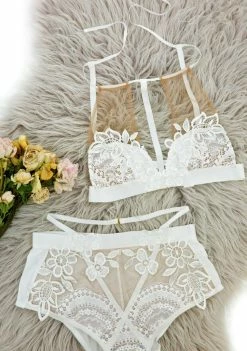 Best deal ❤️ For Love & Lemons Alabaster Lucia Halter Bralette Lingerie & Sleepwear ❤️ 5 For Love & Lemons Alabaster Lucia Halter Bralette Lingerie & Sleepwear